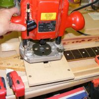 LSR roller nut fitting to a Strat&nbsp;&copy;&nbsp;2026&nbsp;Guitar Angel